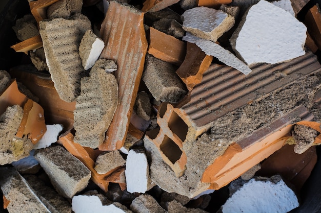 Demolarea și reciclarea betonului: procese și beneficii ecologice