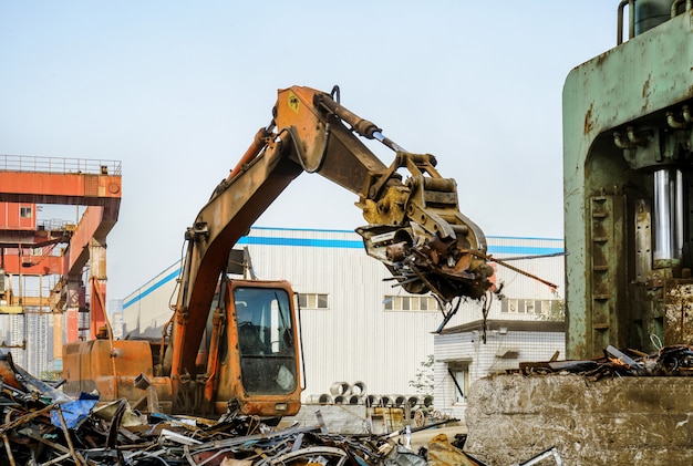 Demolarea și ecologizarea siturilor: servicii complete